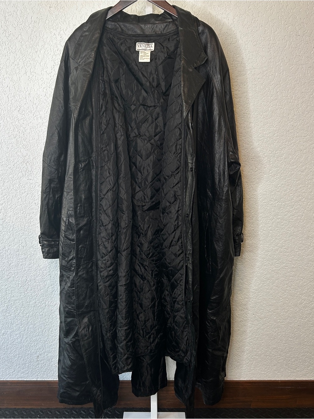 107. Venezia Black Leather Trench Coat for Women - Picture 2 of 14